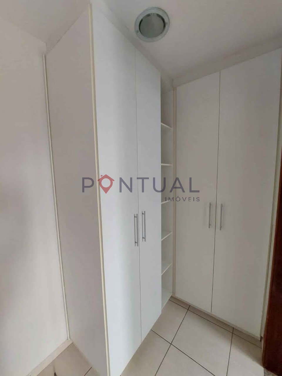 Apartamento Completo no Edifício Manhattan - Barbosa Marília 2 Quartos com Suítes