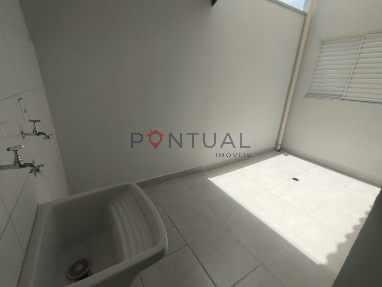 Casa à venda em marília-sp, jardim paraíso: 2 quartos, 1 sal