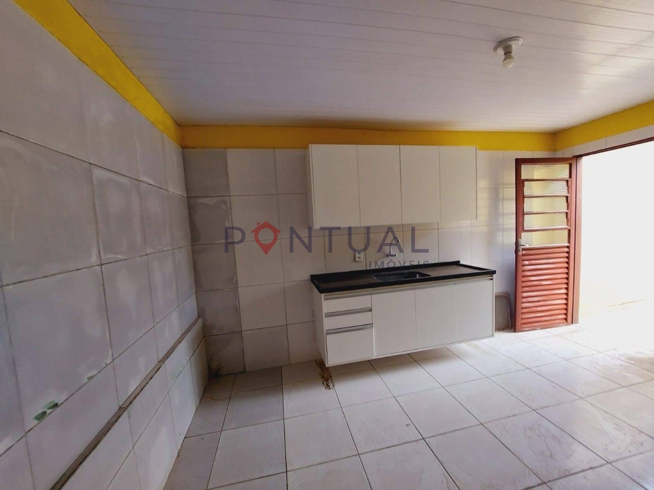 Casa à venda em marília-sp em bairro próximo ao centro. Venh