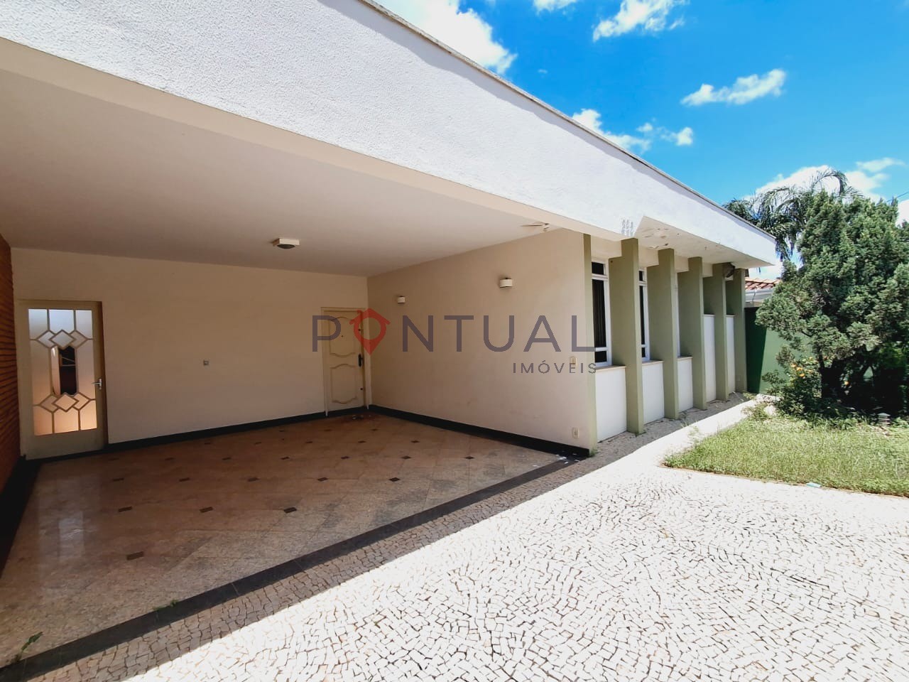 Imóvel de alto padrão para alugar no Jardim Maria Izabel em Marília-SP. Venha conferir