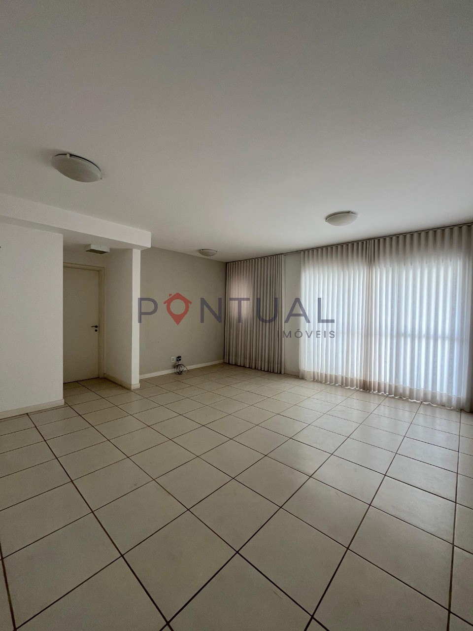 Apartamento à Venda em Marília-SP no Condomínio Pátio Esmeralda