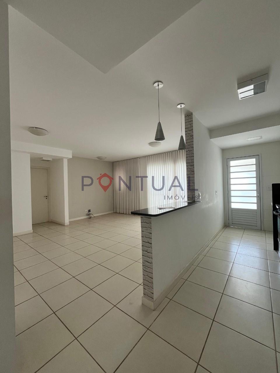 Apartamento à Venda em Marília-SP no Condomínio Pátio Esmeralda