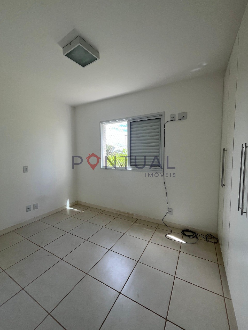 Apartamento à Venda em Marília-SP no Condomínio Pátio Esmeralda