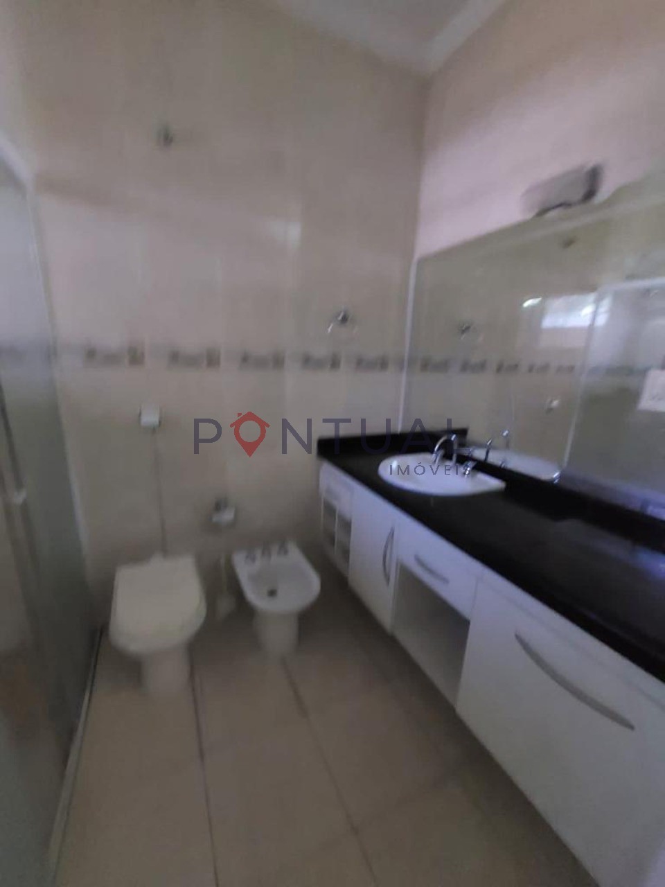 Chácaraa venda em marilia em condominio fechado com 3 quarto