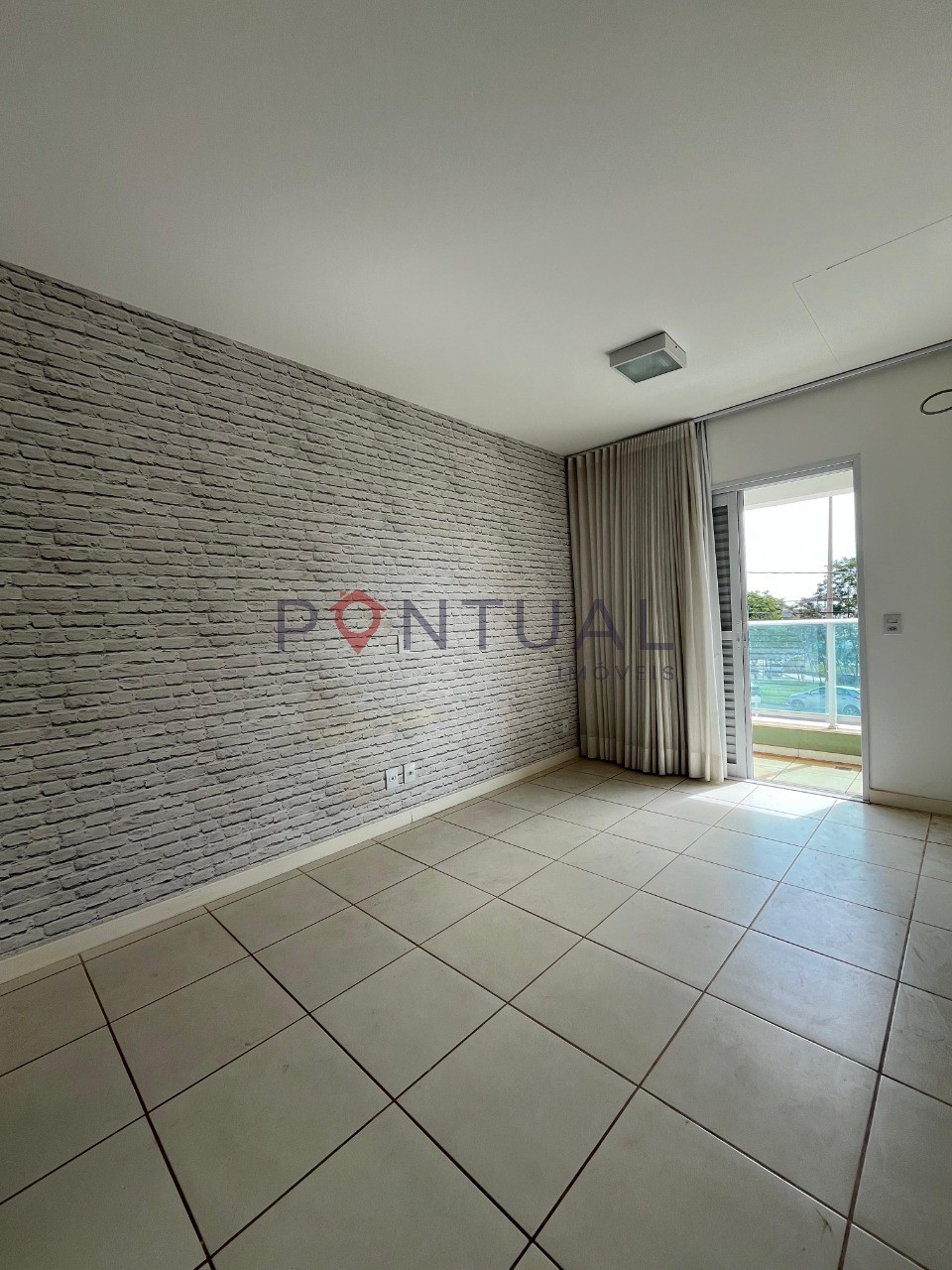 Apartamento à Venda em Marília-SP no Condomínio Pátio Esmeralda