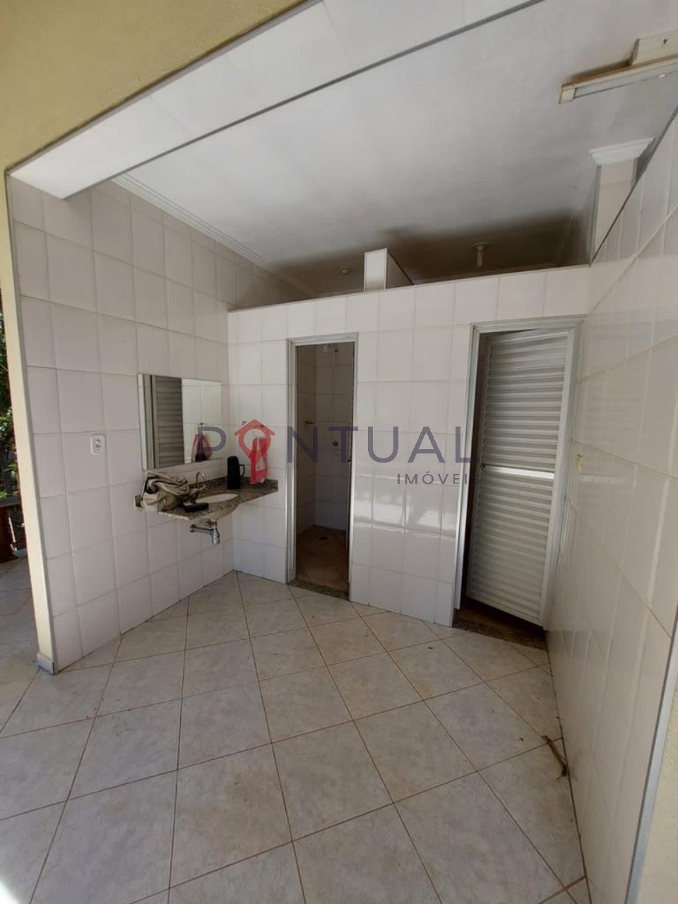 Chácaraa venda em marilia em condominio fechado com 3 quarto