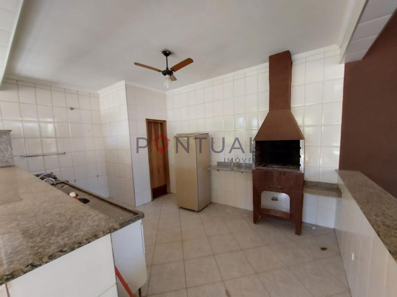 Chácaraa venda em Marilia em condominio fechado com 3 quartos Residencial Vale Verde - Agende sua visita! Pontual Imóveis sua imobiliária em Marília