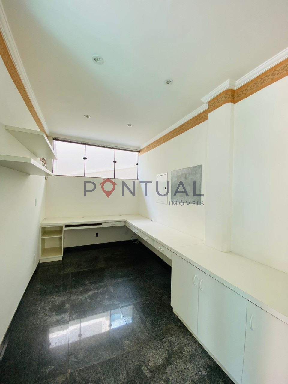 Casa de luxo no parque das esmeraldas, marília-sp. Disponíve