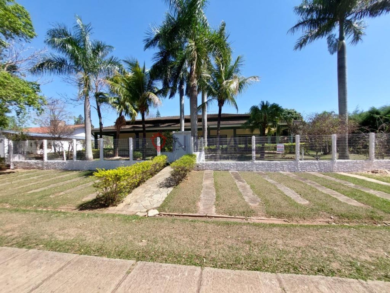 Chácaraa venda em marilia em condominio fechado com 3 quarto