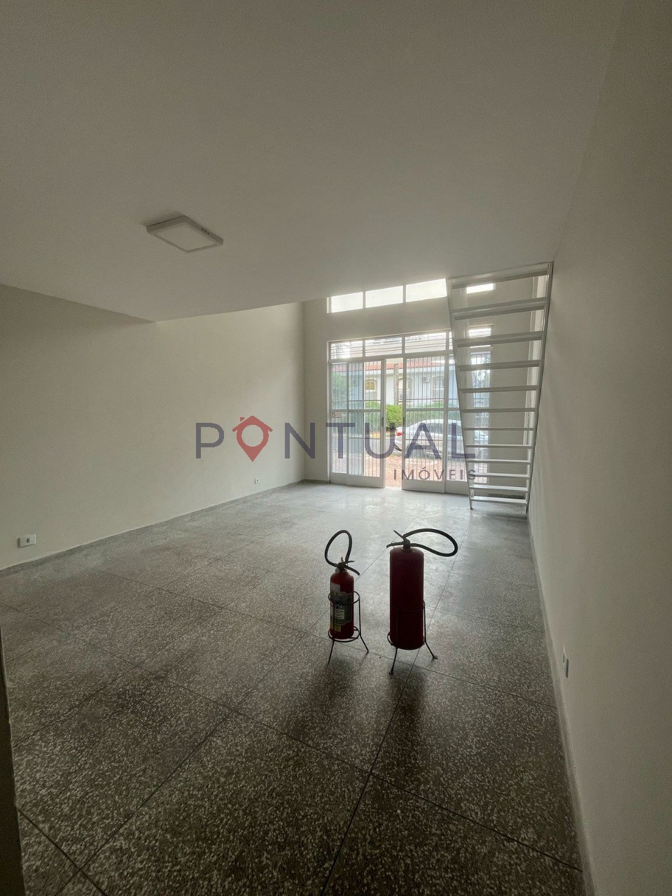 Sala comercial senador salgado filho marília sp alugar R$ 10