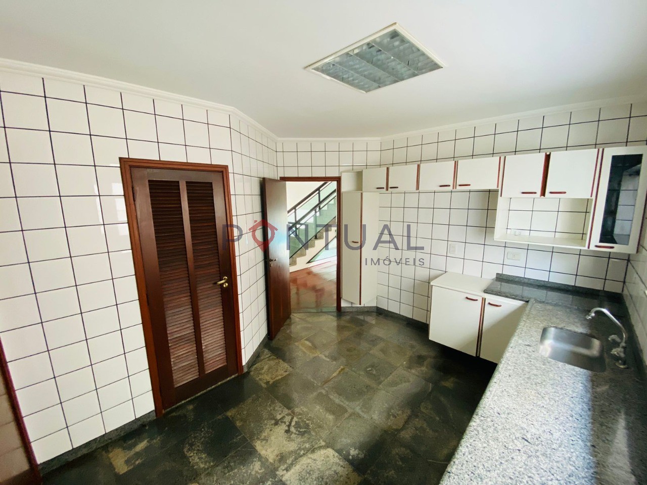 Casa de luxo no parque das esmeraldas, marília-sp. Disponíve