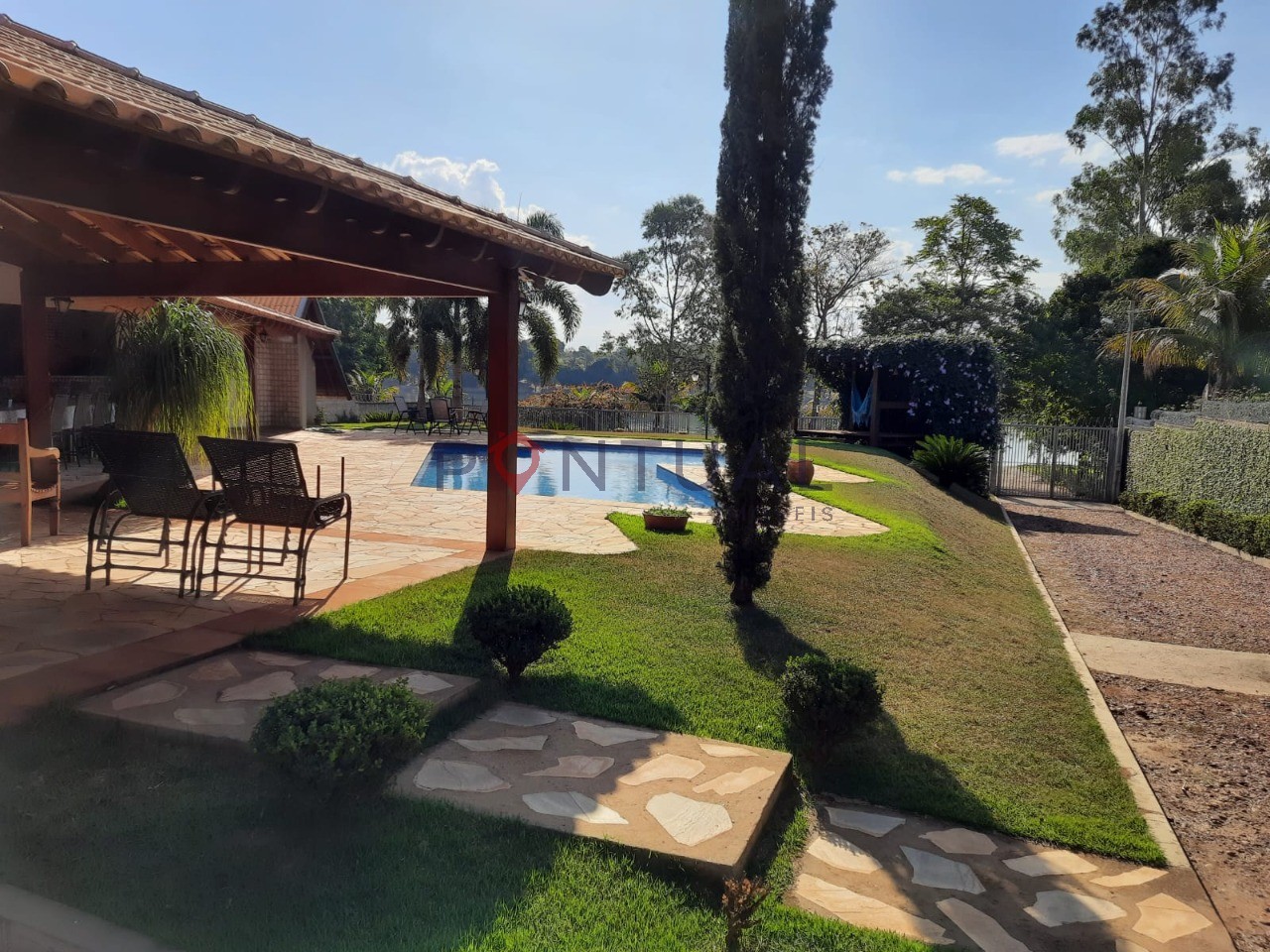 Rancho à venda recanto dourado lins sp 4 suítes piscina R$ 1