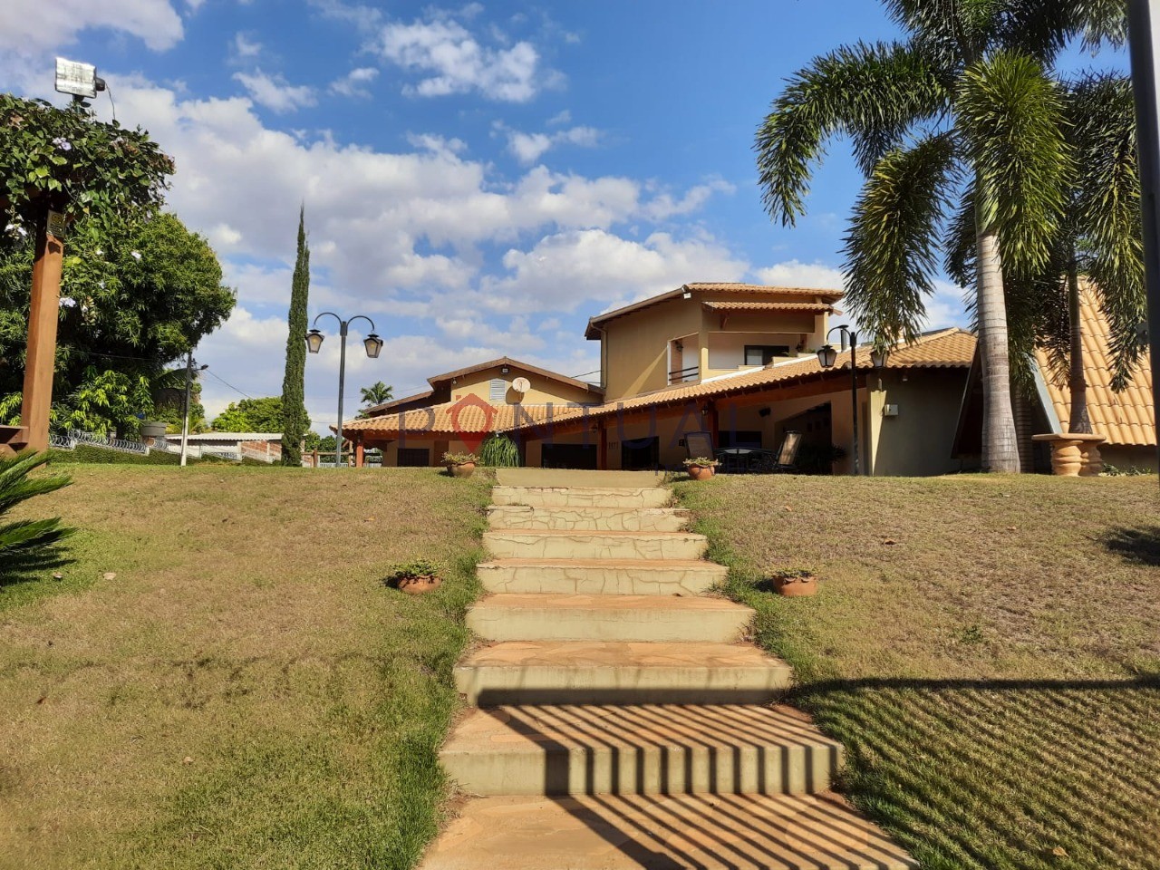 Rancho à venda recanto dourado lins sp 4 suítes piscina R$ 1