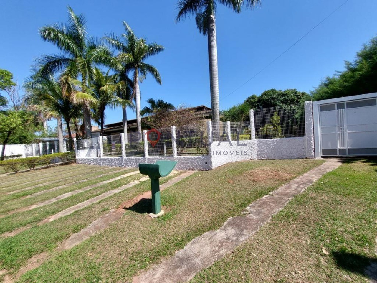 Chácaraa venda em marilia em condominio fechado com 3 quarto