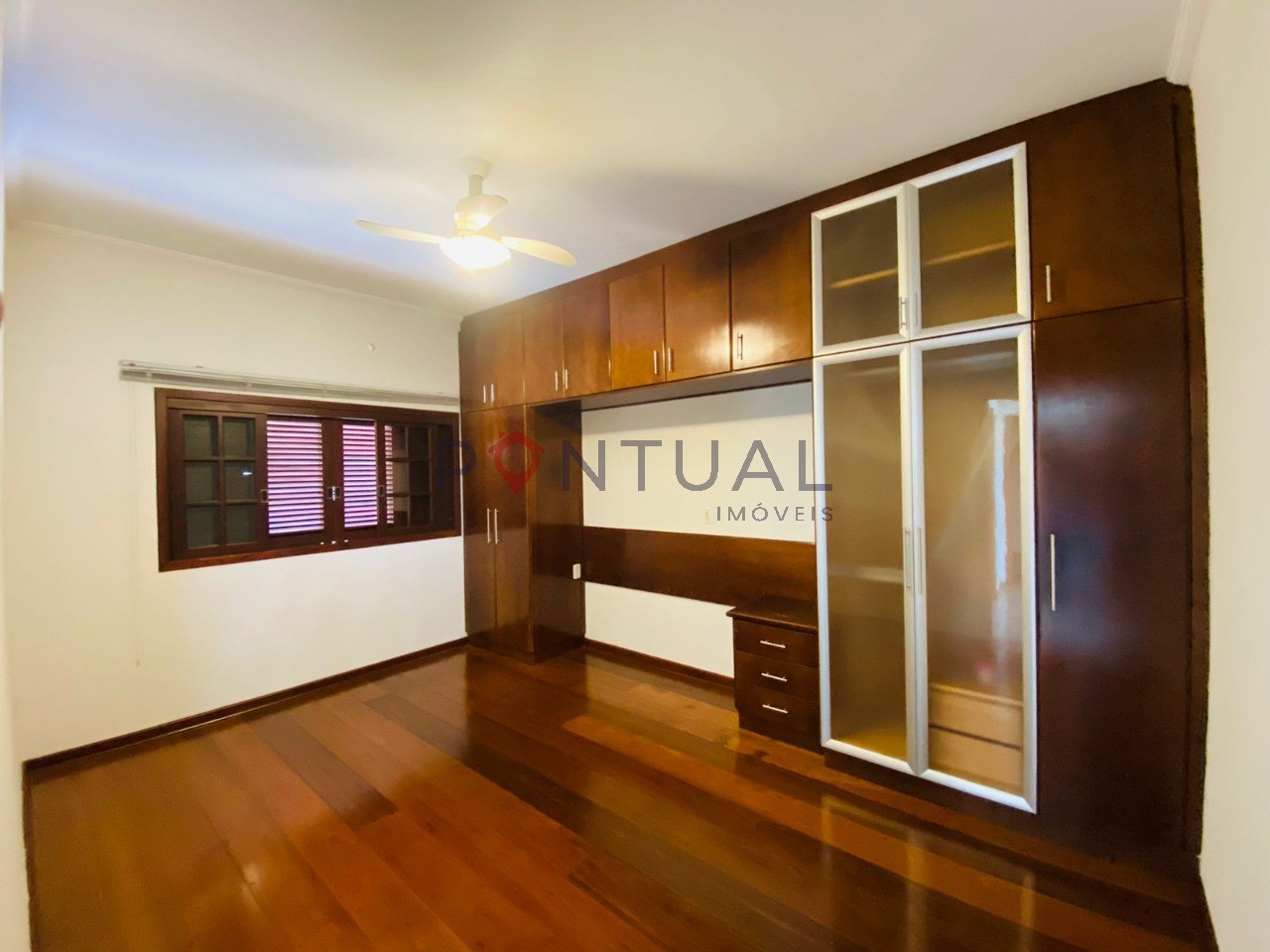 Casa de luxo no parque das esmeraldas, marília-sp. Disponíve