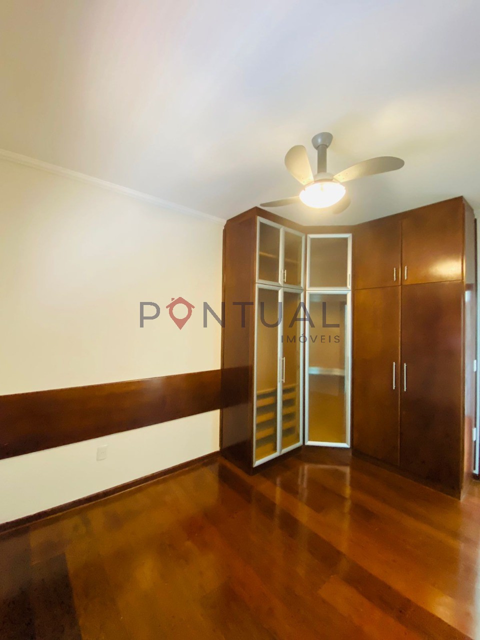 Casa de luxo no parque das esmeraldas, marília-sp. Disponíve