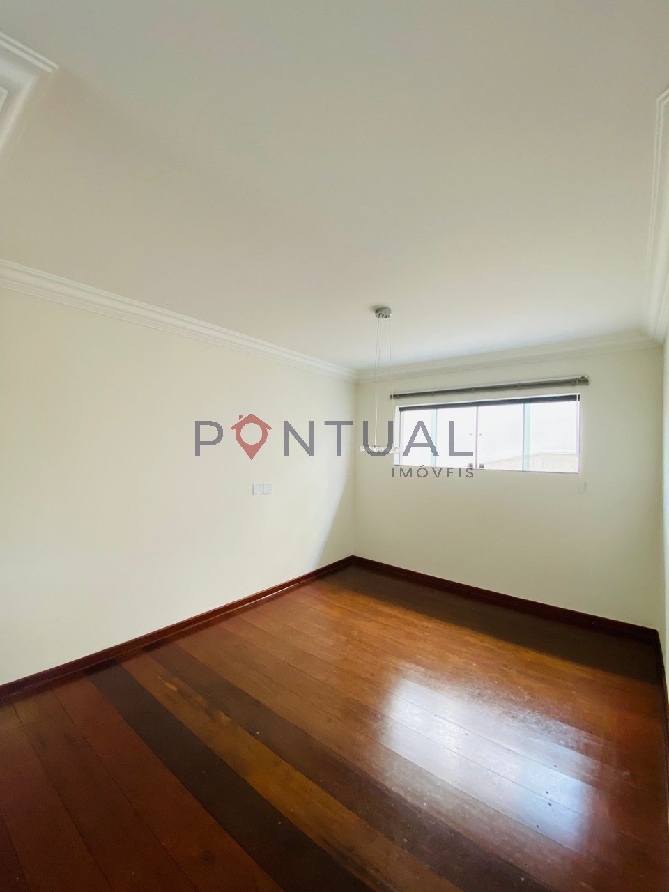 Casa de luxo no parque das esmeraldas, marília-sp. Disponíve