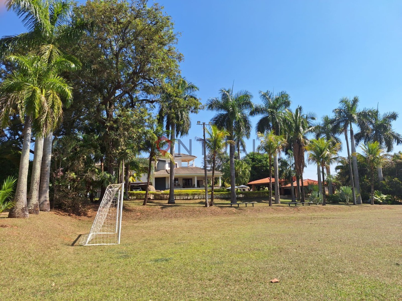 Chácara à Venda no Condomínio Serra Dourada Marília SP 3 Quartos Suíte Piscina R$ 2.990.000 - Visite com a Pontual Imóveis sua imobiliária em Marília