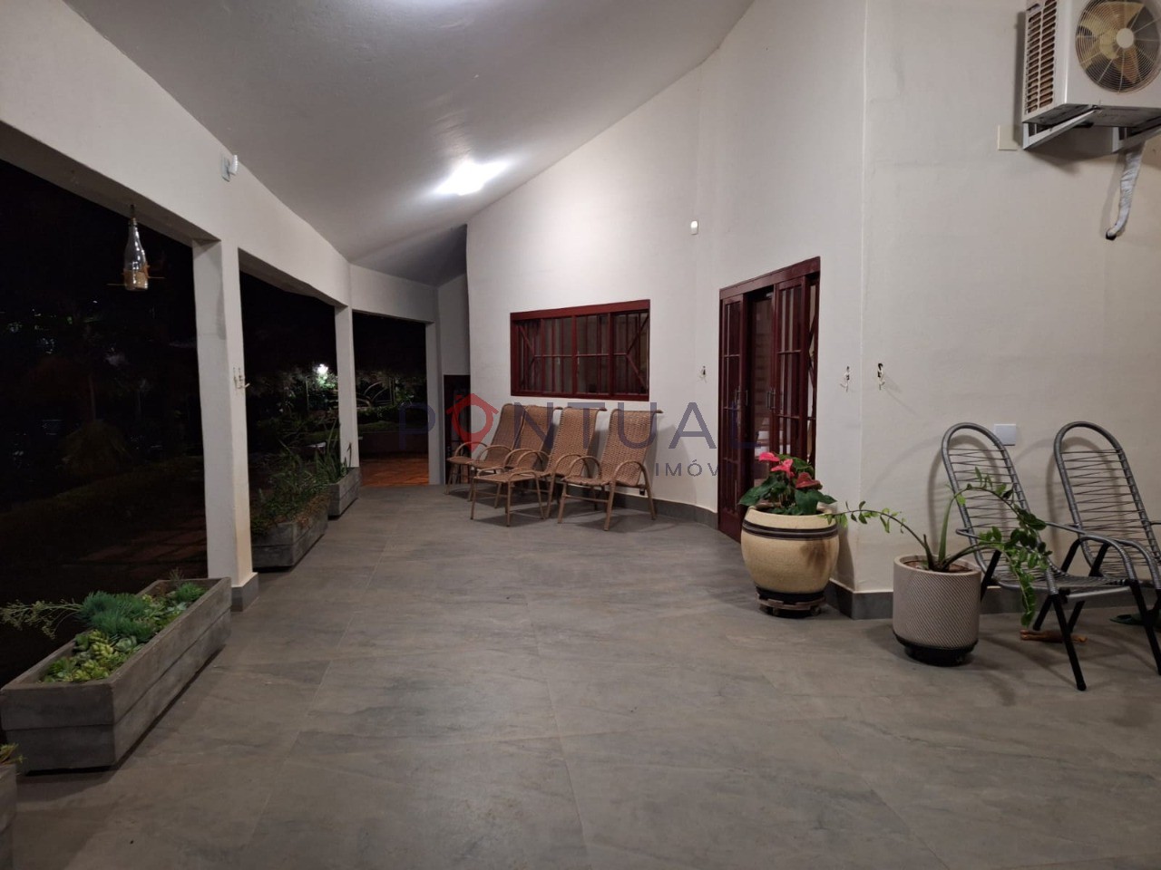 Chácara à Venda no Condomínio Serra Dourada Marília SP 3 Quartos Suíte Piscina R$ 2.990.000 - Visite com a Pontual Imóveis sua imobiliária em Marília