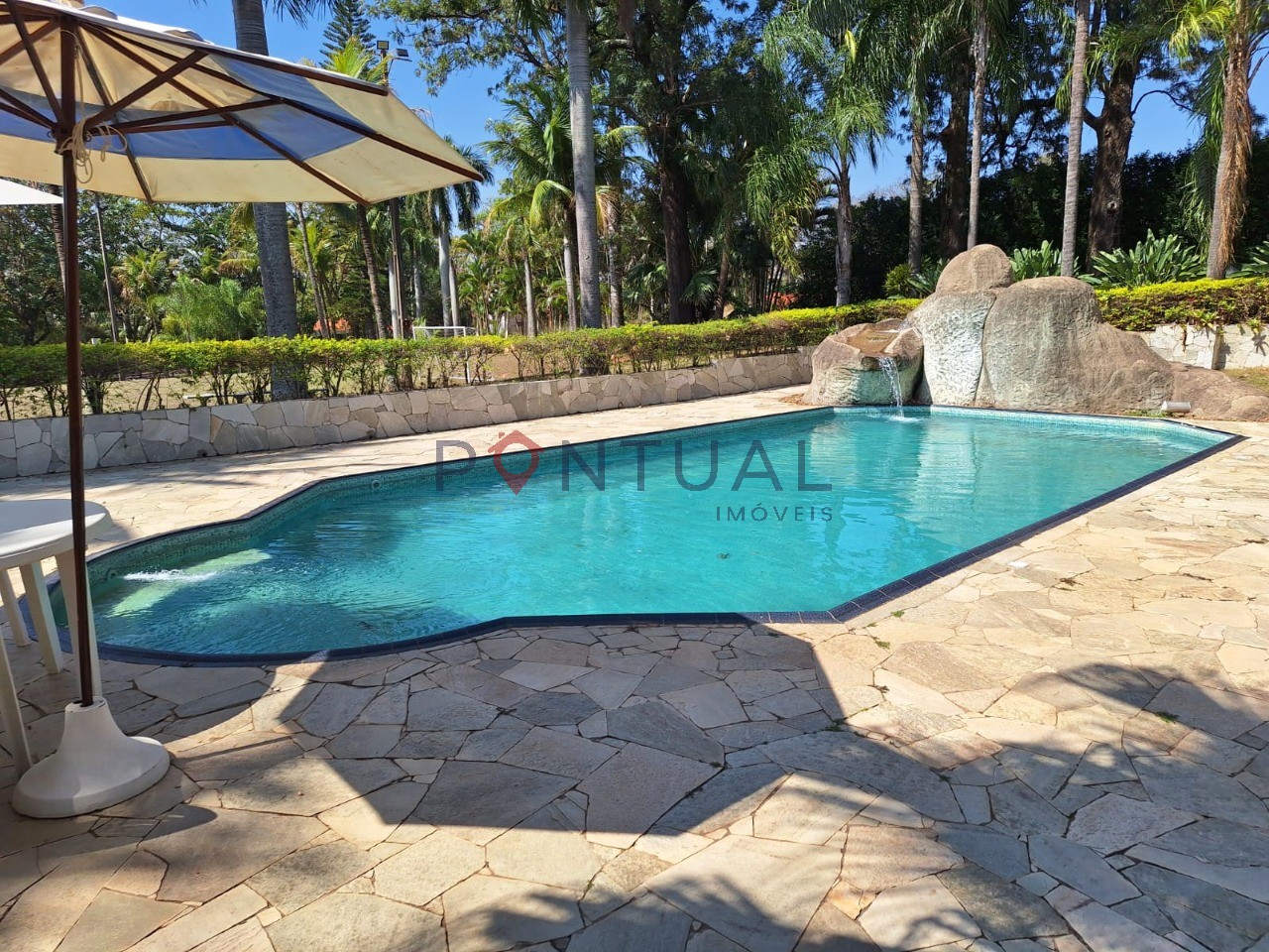 Chácara à Venda no Condomínio Serra Dourada Marília SP 3 Quartos Suíte Piscina R$ 2.990.000 - Visite com a Pontual Imóveis sua imobiliária em Marília