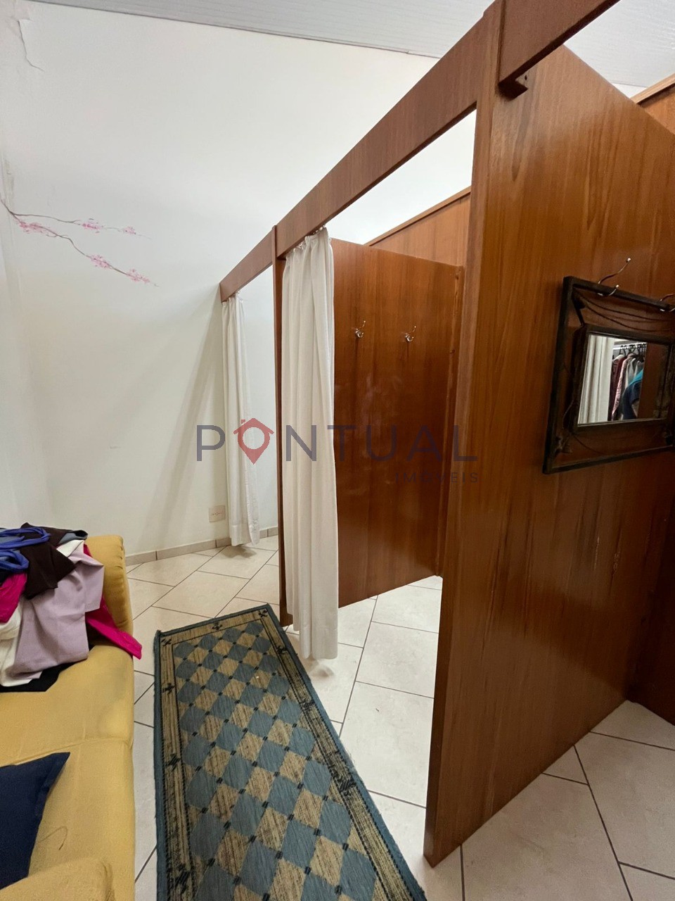 Salão comercial em Marília para venda ou aluguel, 278m² no Jardim Maria Izabel. Venha visitar