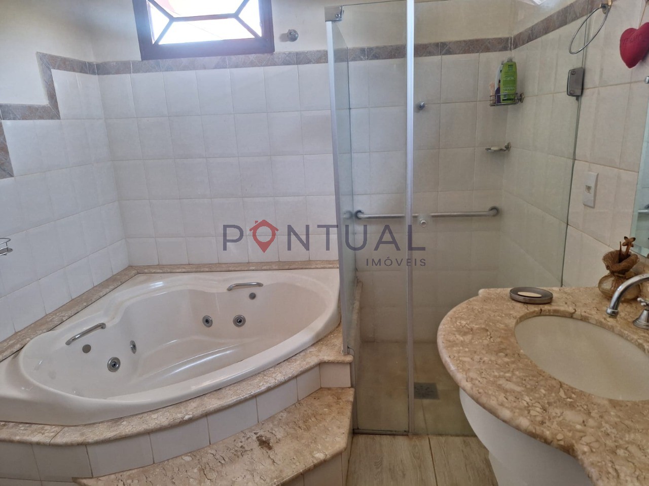 Chácara à Venda no Condomínio Serra Dourada Marília SP 3 Quartos Suíte Piscina R$ 2.990.000 - Visite com a Pontual Imóveis sua imobiliária em Marília