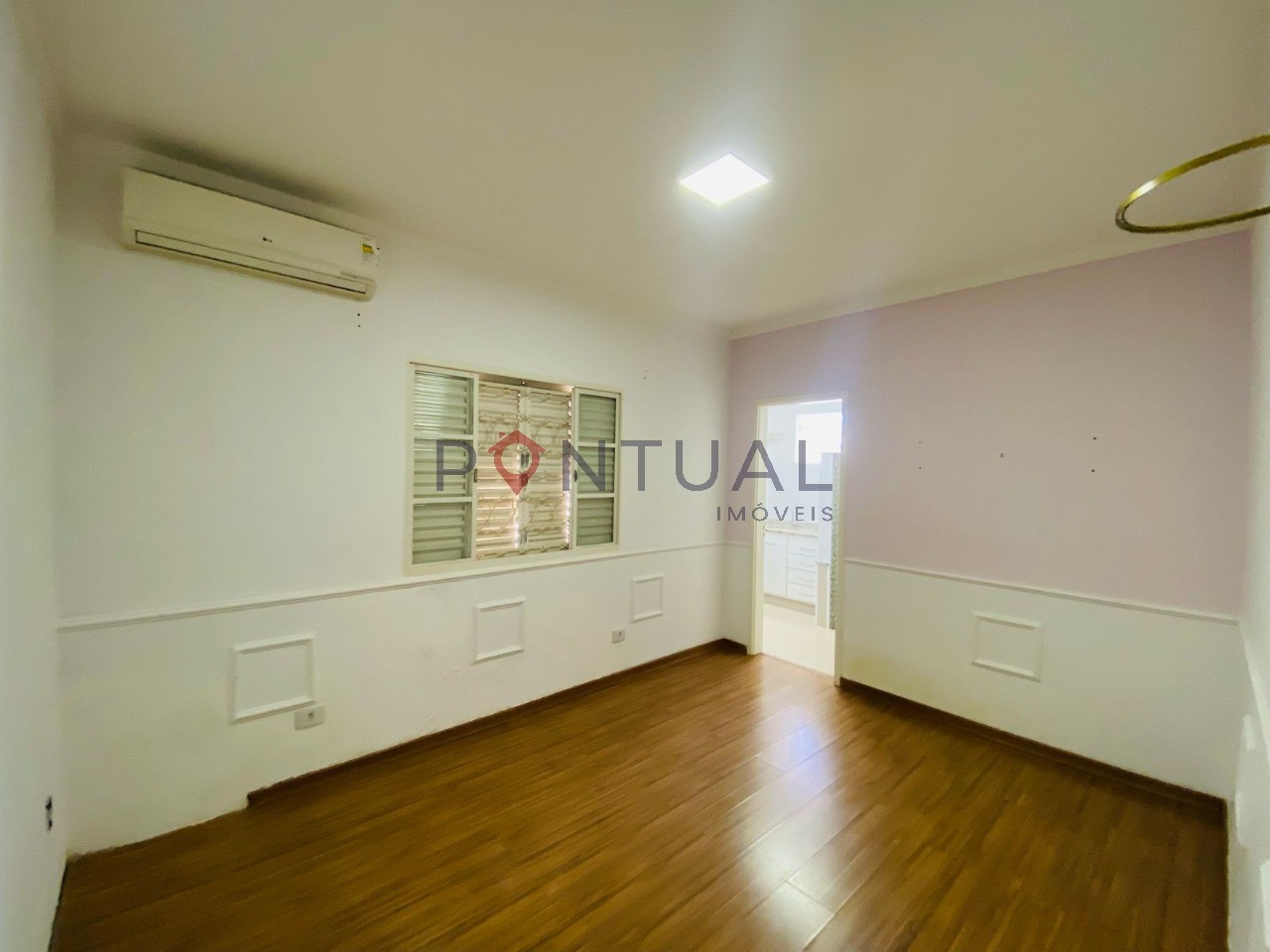 Casa para venda ou para alugar em Marília SP no Jardim Parati. Marque a sua visita!