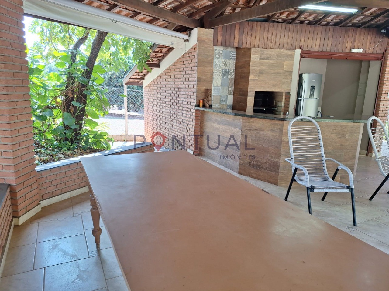 Chácara à Venda no Condomínio Serra Dourada Marília SP 3 Quartos Suíte Piscina R$ 2.990.000 - Visite com a Pontual Imóveis sua imobiliária em Marília