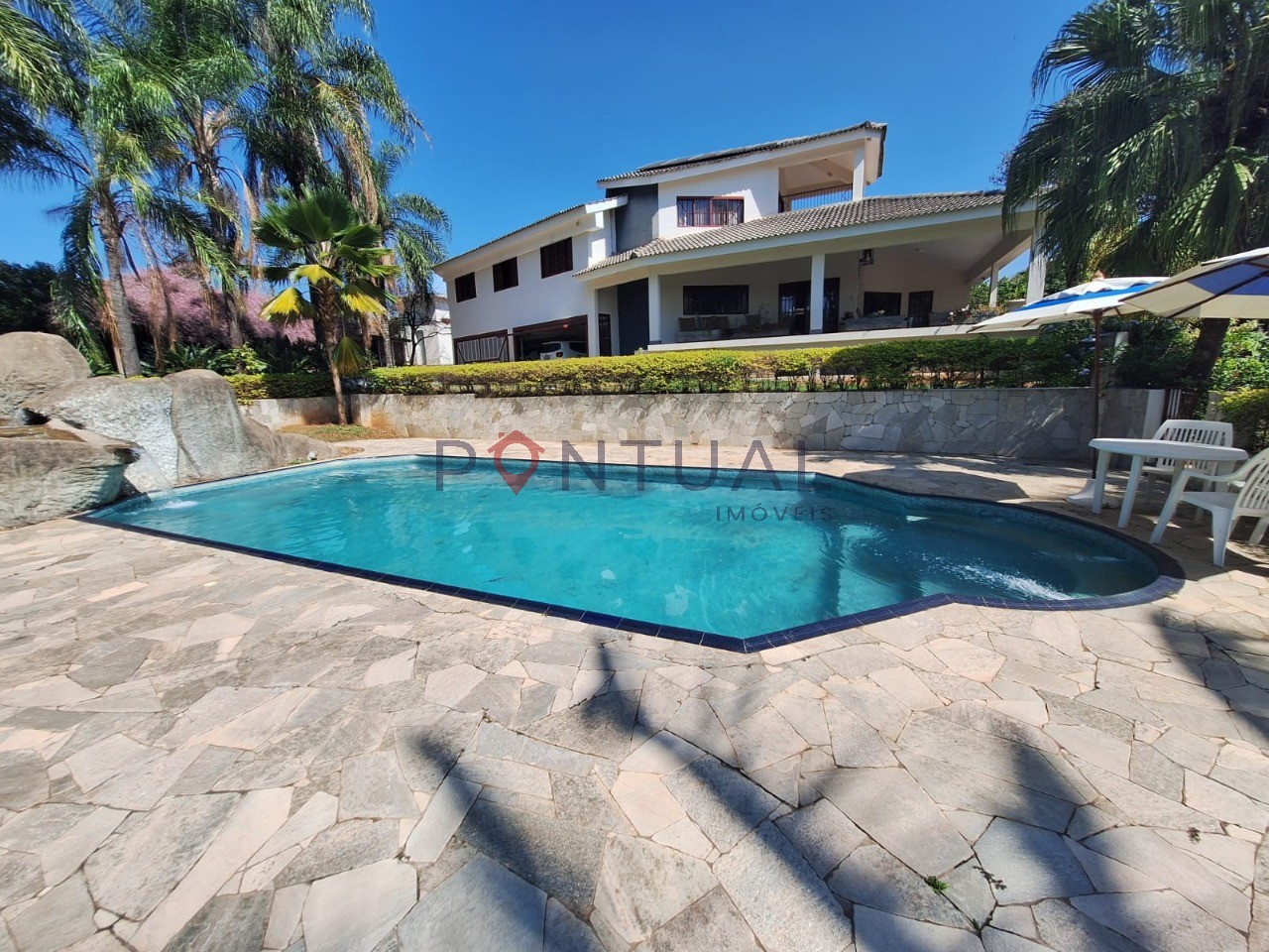 Chácara à Venda no Condomínio Serra Dourada Marília SP 3 Quartos Suíte Piscina R$ 2.990.000 - Visite com a Pontual Imóveis sua imobiliária em Marília