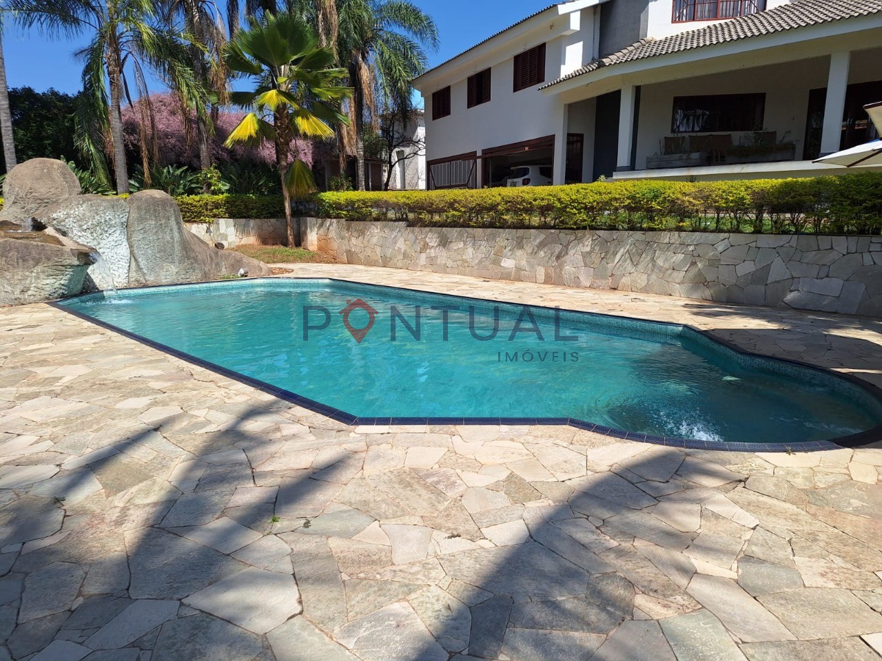 Chácara à Venda no Condomínio Serra Dourada Marília SP 3 Quartos Suíte Piscina R$ 2.990.000 - Visite com a Pontual Imóveis sua imobiliária em Marília