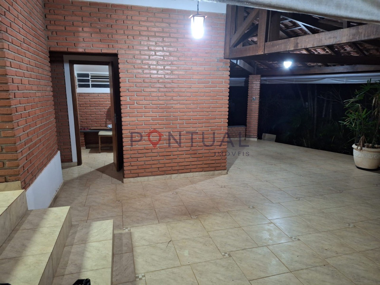 Chácara à Venda no Condomínio Serra Dourada Marília SP 3 Quartos Suíte Piscina R$ 2.990.000 - Visite com a Pontual Imóveis sua imobiliária em Marília