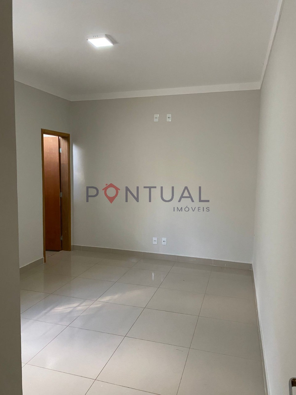 Casa à venda em Marília no Bairro Palmital. Venha visitar!