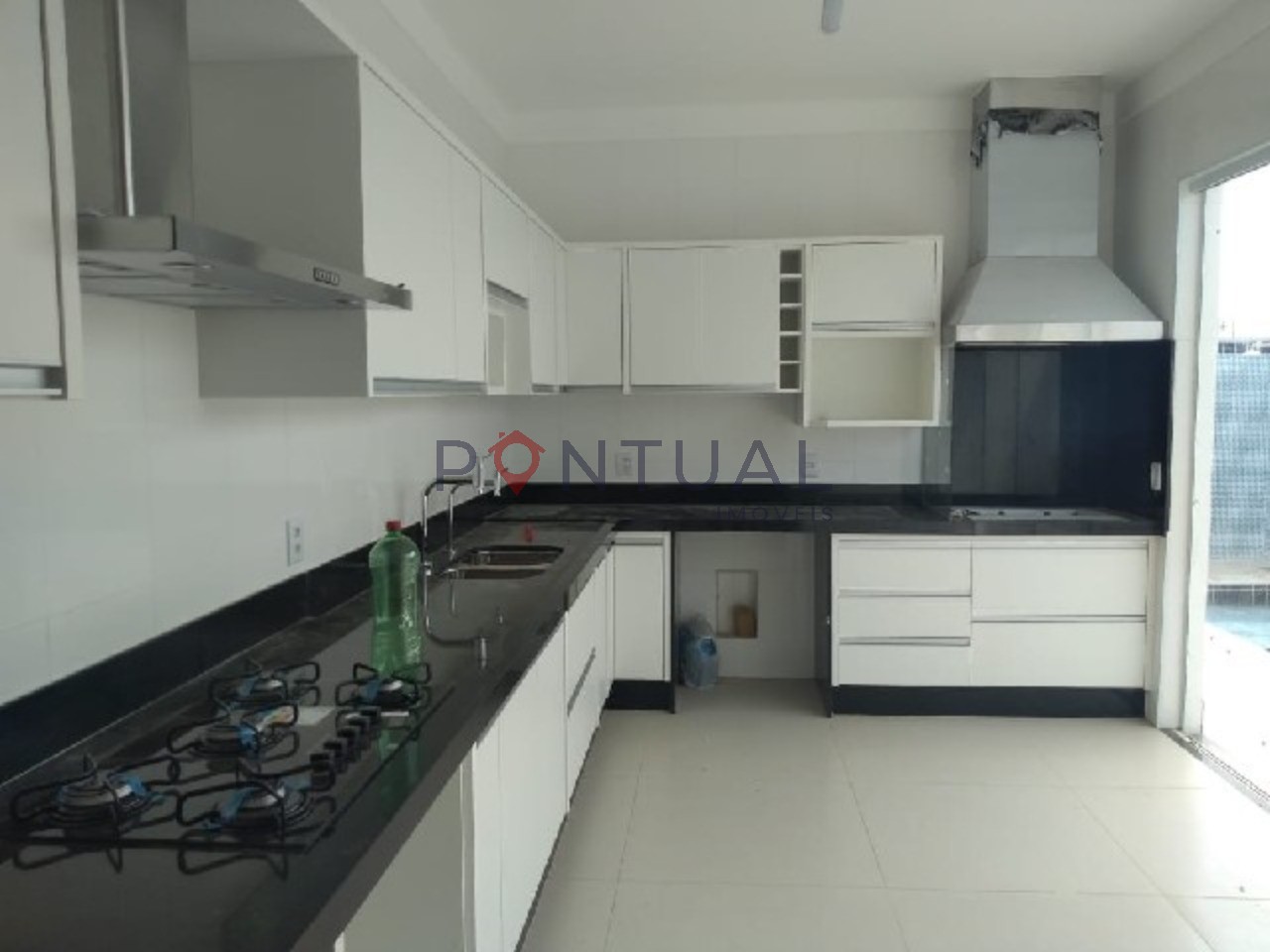Casa a venda em marília no condomínio jardins de monet