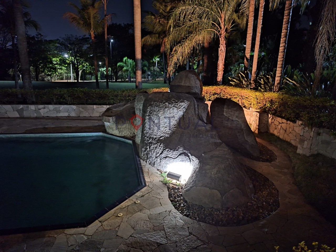 Chácara à Venda no Condomínio Serra Dourada Marília SP 3 Quartos Suíte Piscina R$ 2.990.000 - Visite com a Pontual Imóveis sua imobiliária em Marília