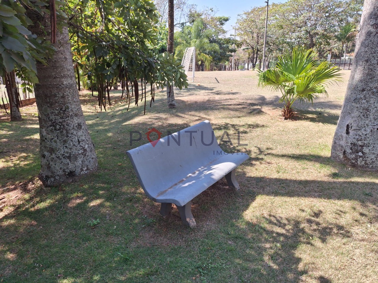 Chácara à Venda no Condomínio Serra Dourada Marília SP 3 Quartos Suíte Piscina R$ 2.990.000 - Visite com a Pontual Imóveis sua imobiliária em Marília