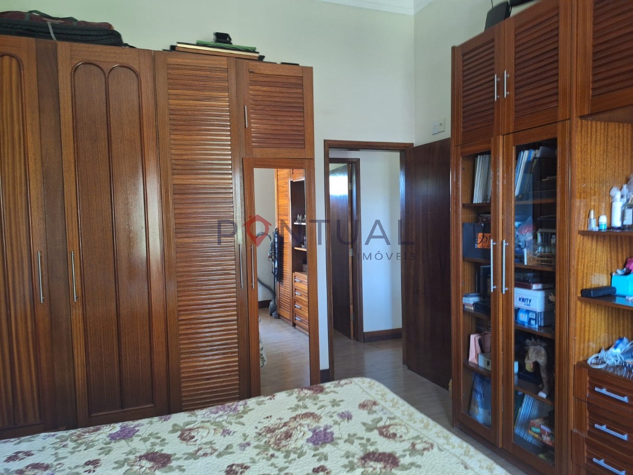 Chácara à Venda no Condomínio Serra Dourada Marília SP 3 Quartos Suíte Piscina R$ 2.990.000 - Visite com a Pontual Imóveis sua imobiliária em Marília