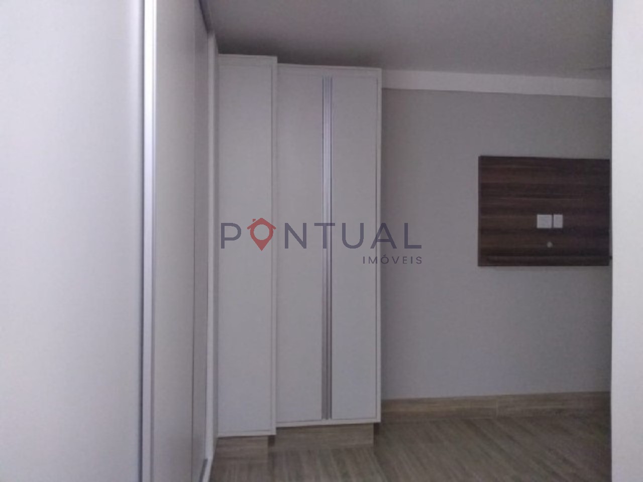 Casa a venda em marília no condomínio jardins de monet