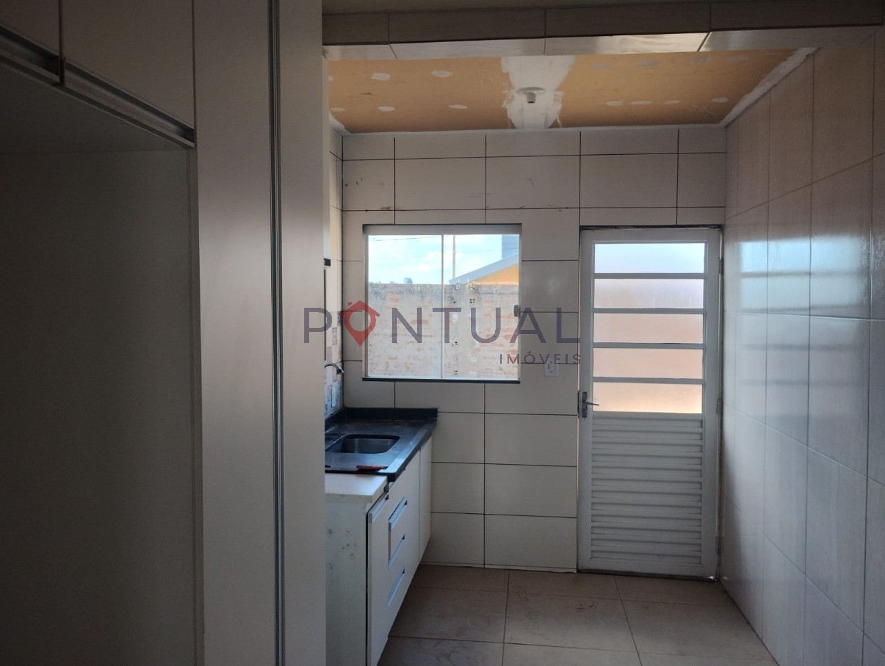 Casa 2 quartos vida nova maracá ii marília sp alugar R$ 1100