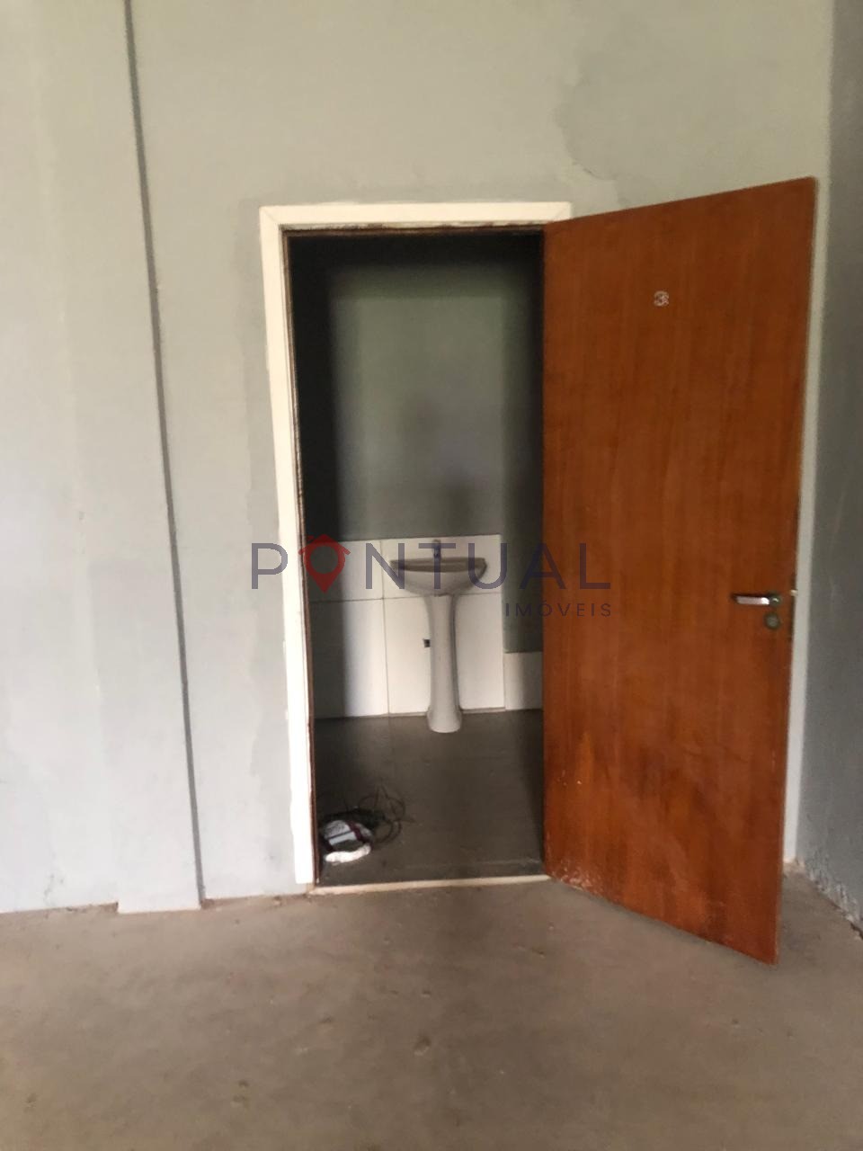 Barracão comercial para alugar na zona sul de marília. Venha