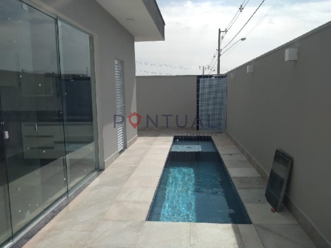 Casa a venda em marília no condomínio jardins de monet