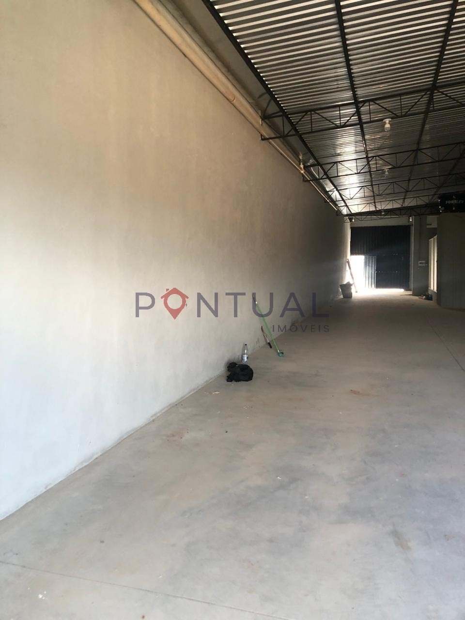 Barracão comercial para alugar na zona sul de marília. Venha