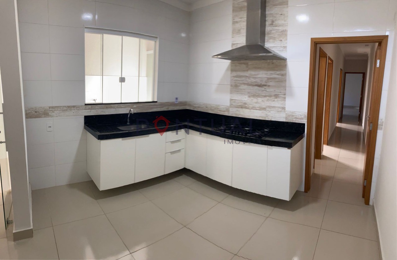 Casa à venda em Marília no Bairro Palmital. Venha visitar!
