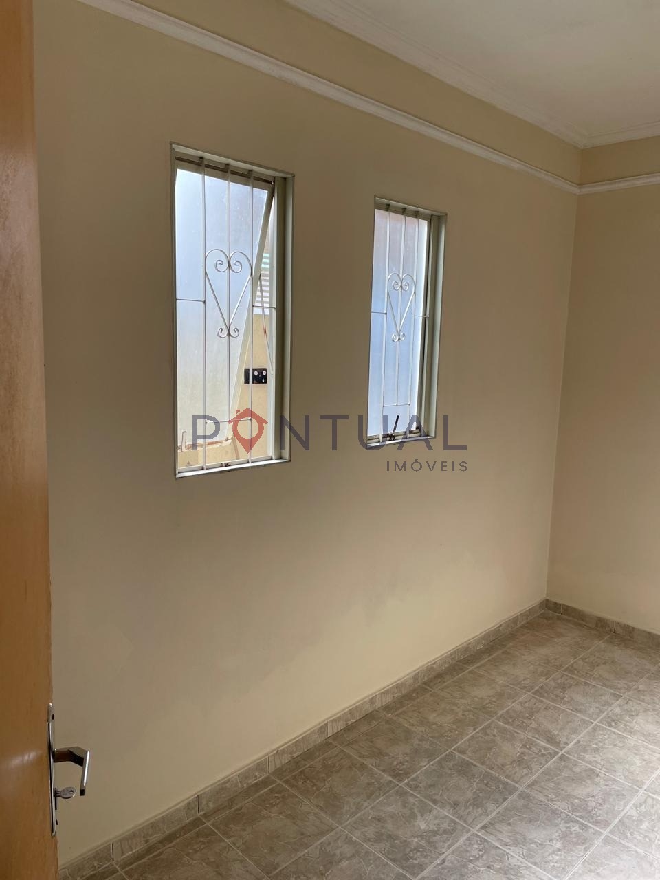 Casa à Venda em Marília no Bairro Palmital com Edícula completa. Venha saber mais.