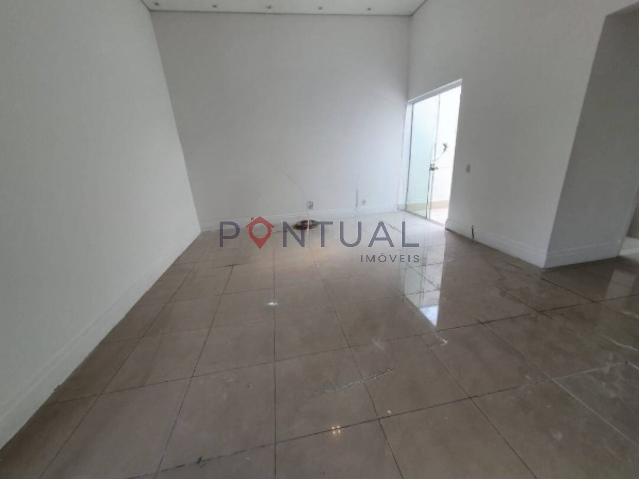 Salão Comercial para alugar no Centro de Marília-SP. Agende sua visita!