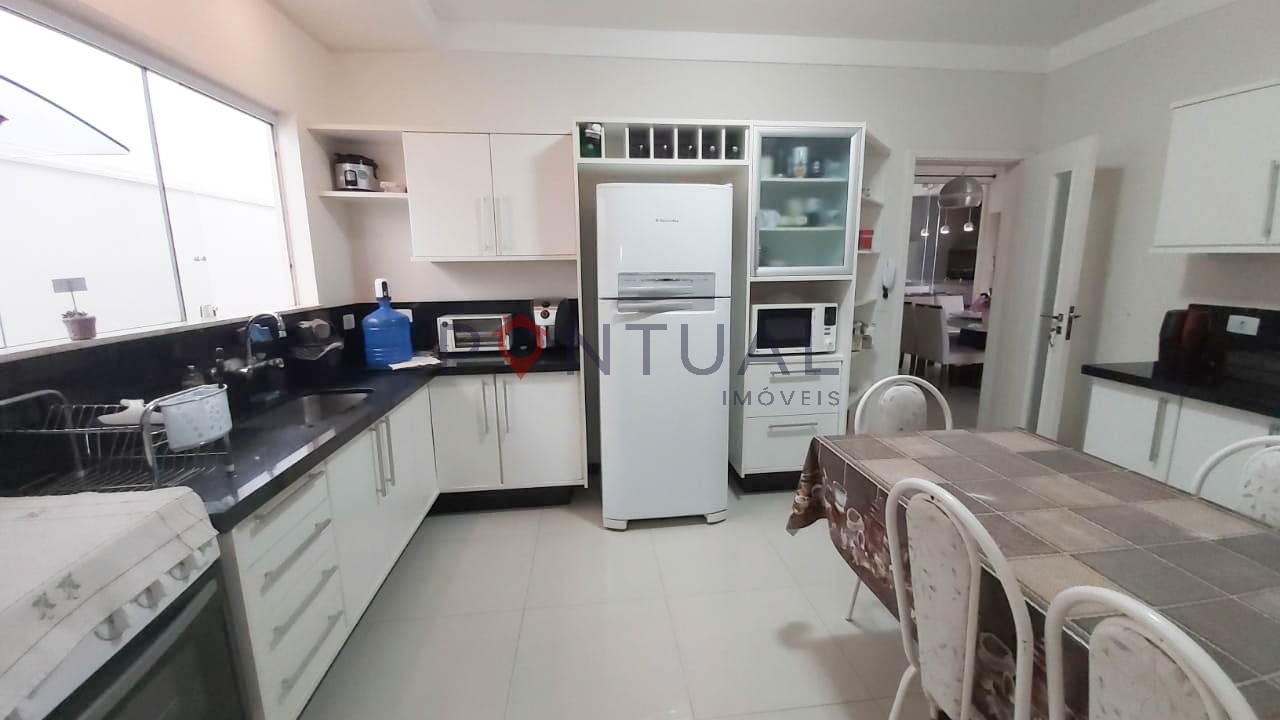 Casa de luxo em condomínio para alugar no garden park em mar