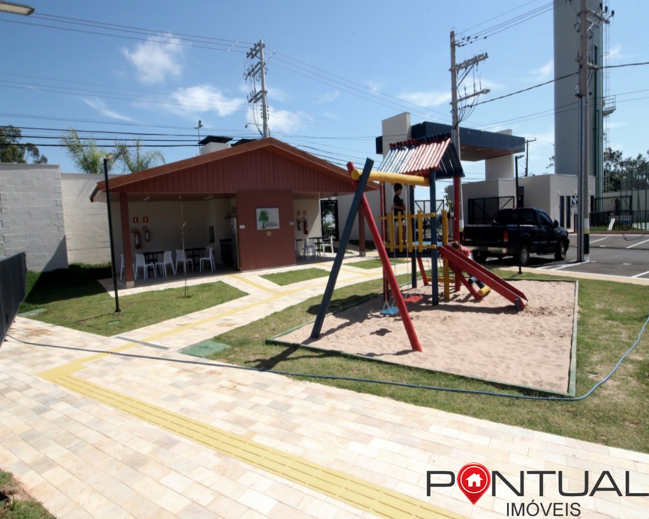 Apartamento à venda em Marília no Condomínio Residencial Murano todo mobiliado. Confira!