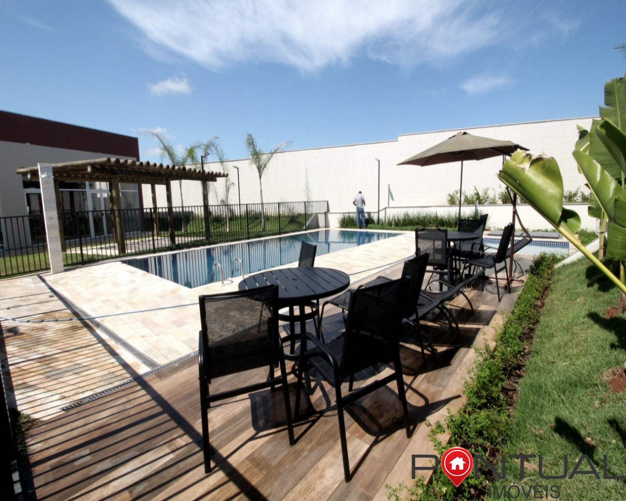 Apartamento à venda em Marília no Condomínio Residencial Murano todo mobiliado. Confira!