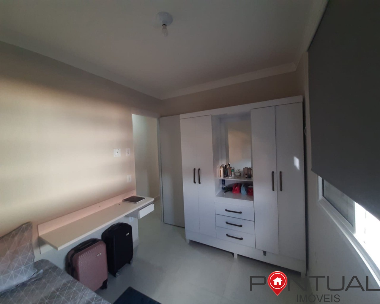 Apartamento à venda em Marília no Condomínio Residencial Murano todo mobiliado. Confira!