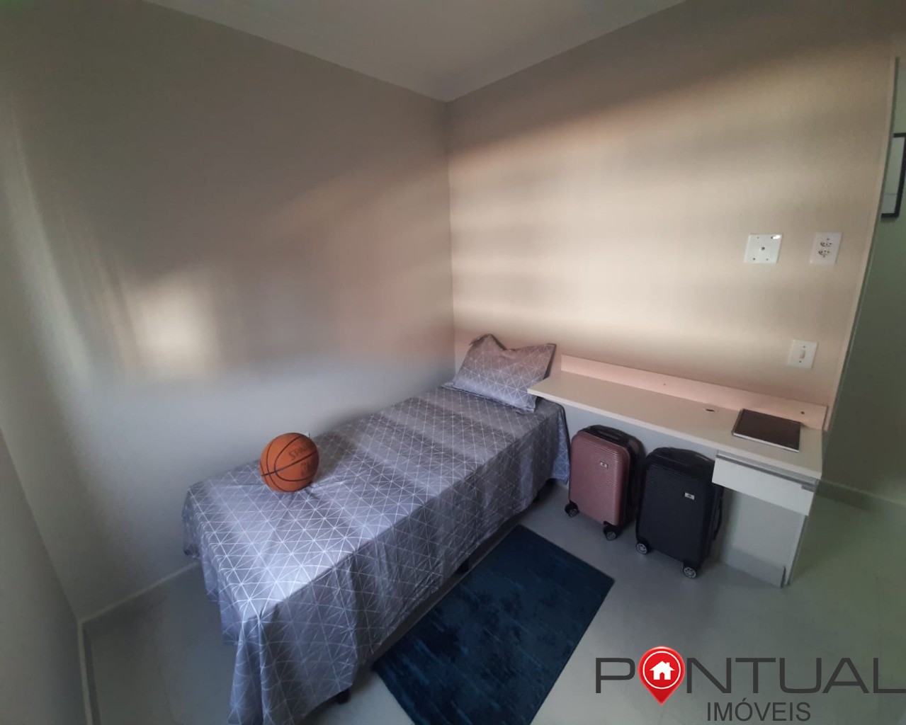 Apartamento à venda em Marília no Condomínio Residencial Murano todo mobiliado. Confira!