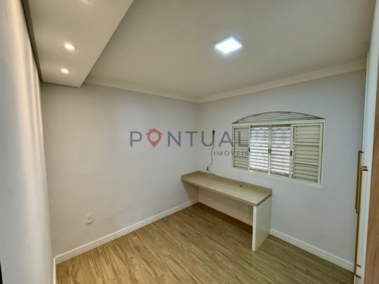 Linda casa à venda em marília na zona sul